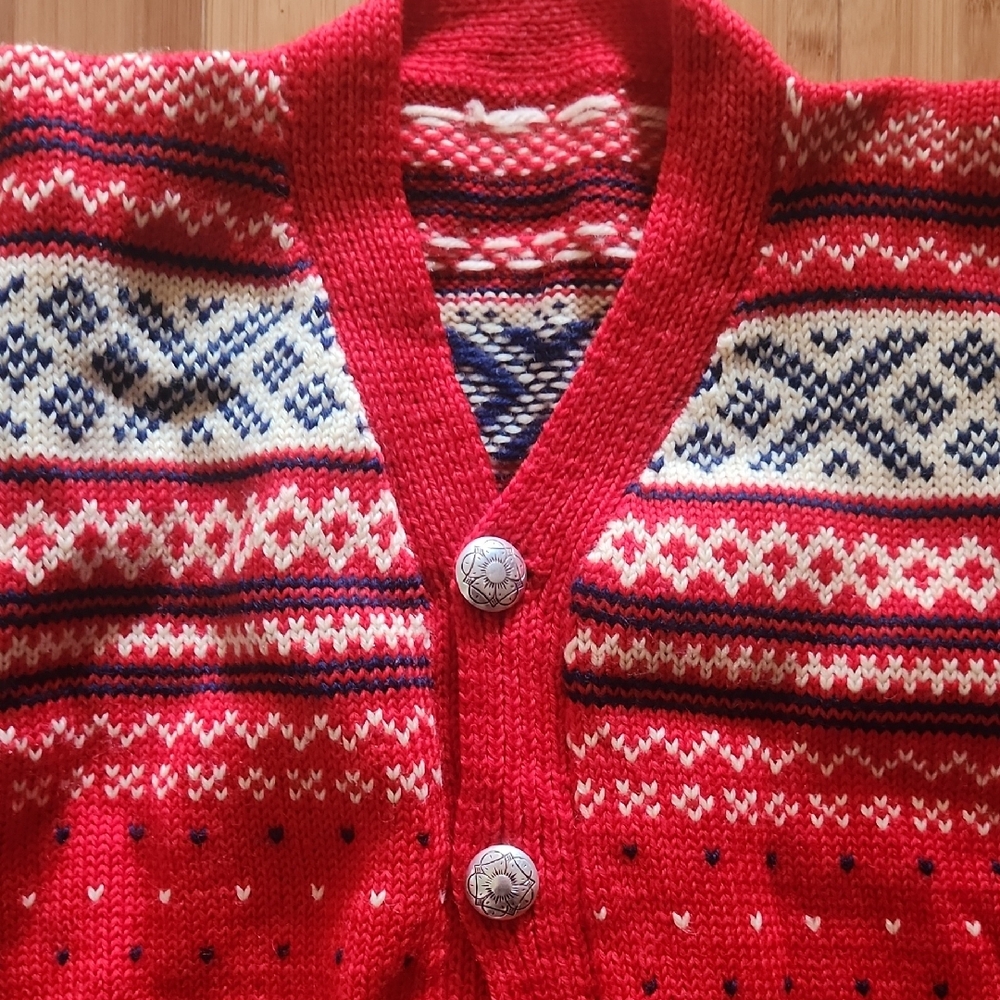 Red Patterned Cardigan Sweater - Picture 2 of 4